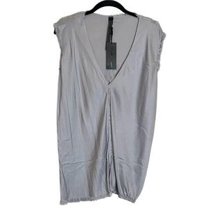 Jaga Rayon Boca Sleeveless V-Neck Top Sz 3(US 10) in Silver‎
